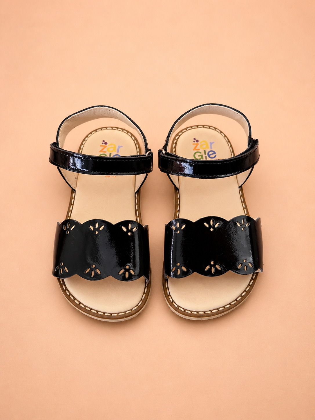 Sandália Infantil Serena em Couro Verniz – Preto - Imagem 2
