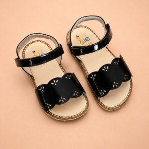 Sandália Infantil Serena em Couro Verniz – Preto